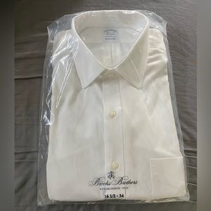 Brooks Brothers - long sleeve collared button up shirt